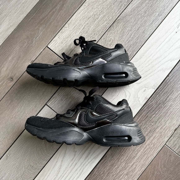 Air Max Fusion 'Triple Black Women’s | Size: 7 | Good Condition - Picture 4 of 8